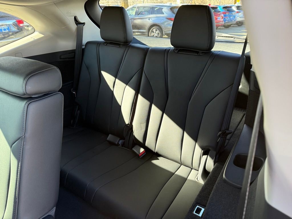 Certified 2026 Acura MDX SH-AWD image 19