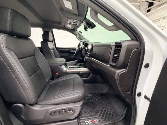 Certified 2025 Chevrolet Silverado 1500 LTZ AWD/4WD image 25