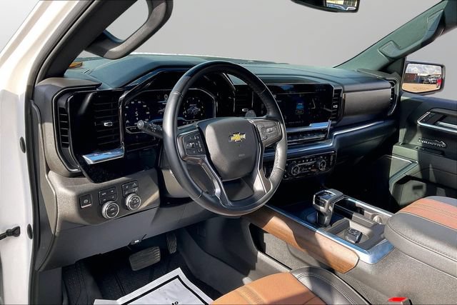 Certified 2024 Chevrolet Silverado 1500 High Country w/ High Country Premium Package AWD/4WD image 14