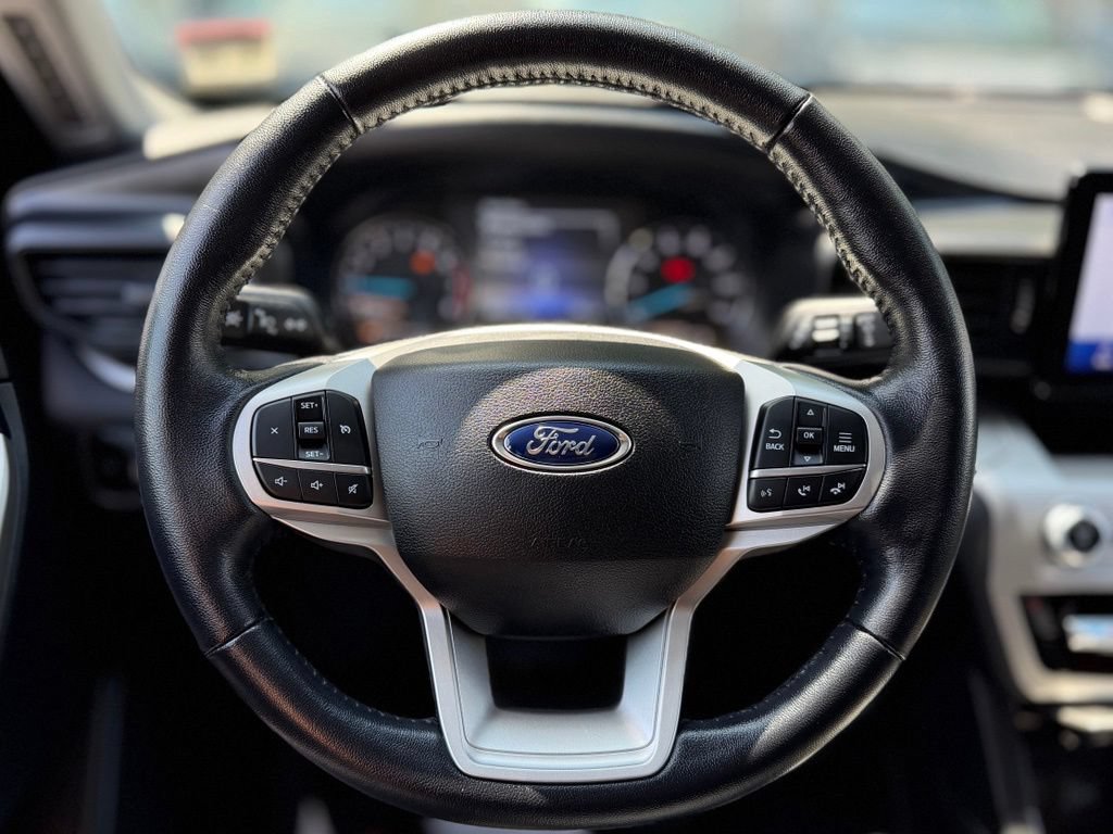 Used 2021 Ford Explorer XLT AWD/4WD image 10
