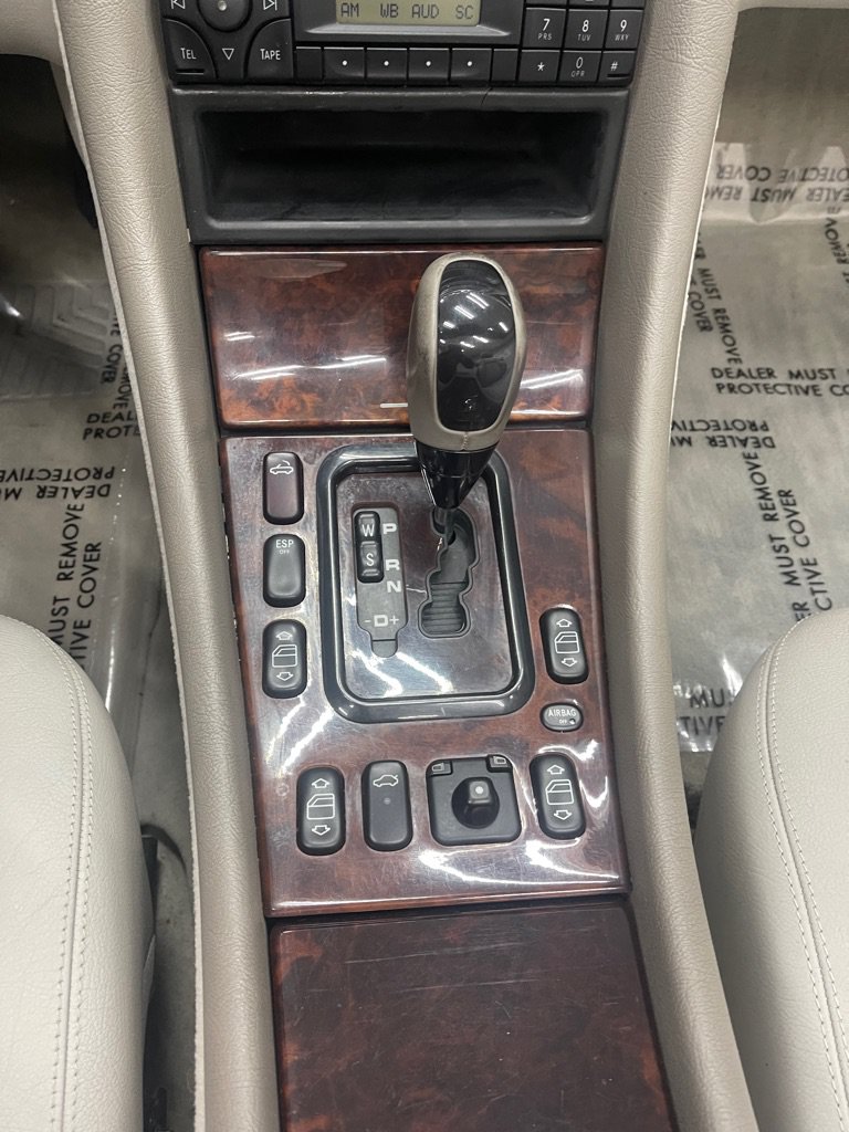 Used 2002 Mercedes-Benz CLK 320 Cabriolet image 28