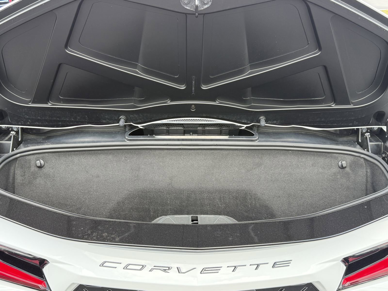 Used 2024 Chevrolet Corvette Stingray Preferred Conv RWD image 9