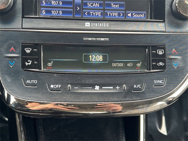 Used 2014 Toyota Avalon Limited image 15