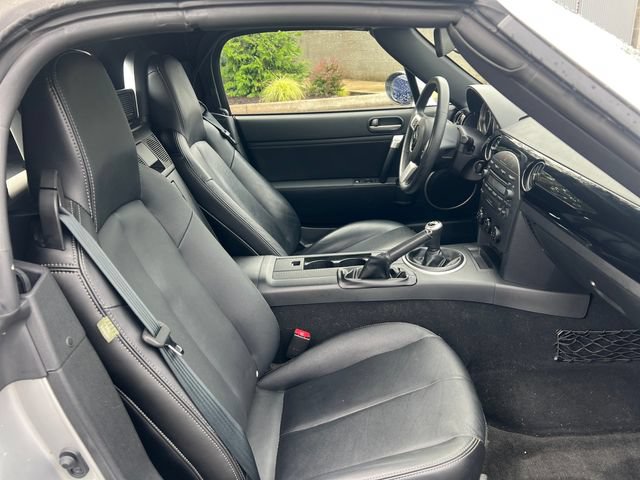 Used 2008 MAZDA MX-5 Miata Grand Touring RWD image 16