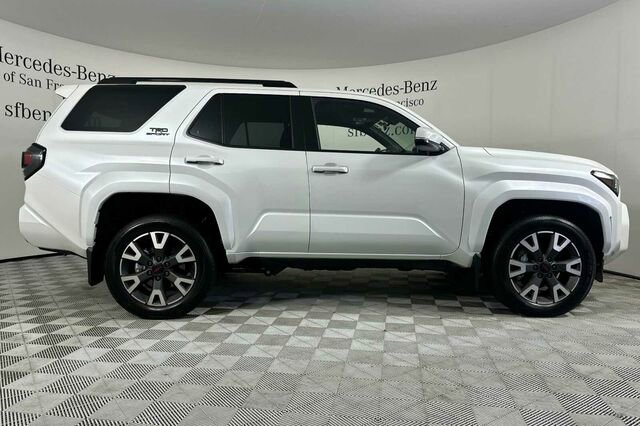Used 2025 Toyota 4Runner 4WD image 3