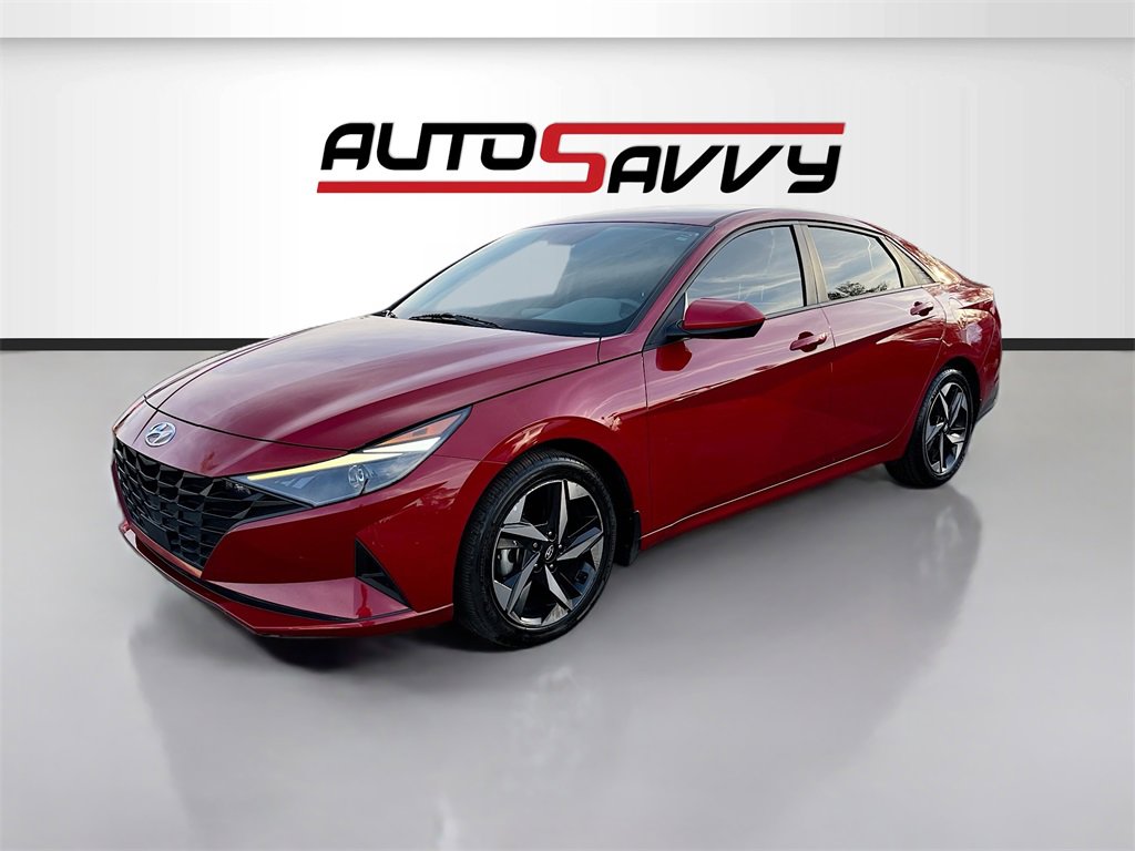 Used 2023 Hyundai Elantra SEL w/ Convenience Package image 3