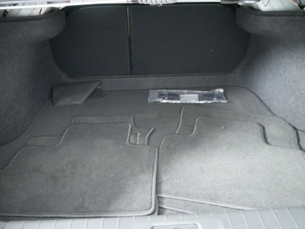 Used 2025 Nissan Sentra SV w/ SV Premium Package FWD image 17
