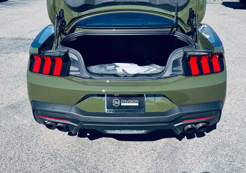 Used 2025 Ford Mustang GT Premium w/ GT Performance Package RWD image 13