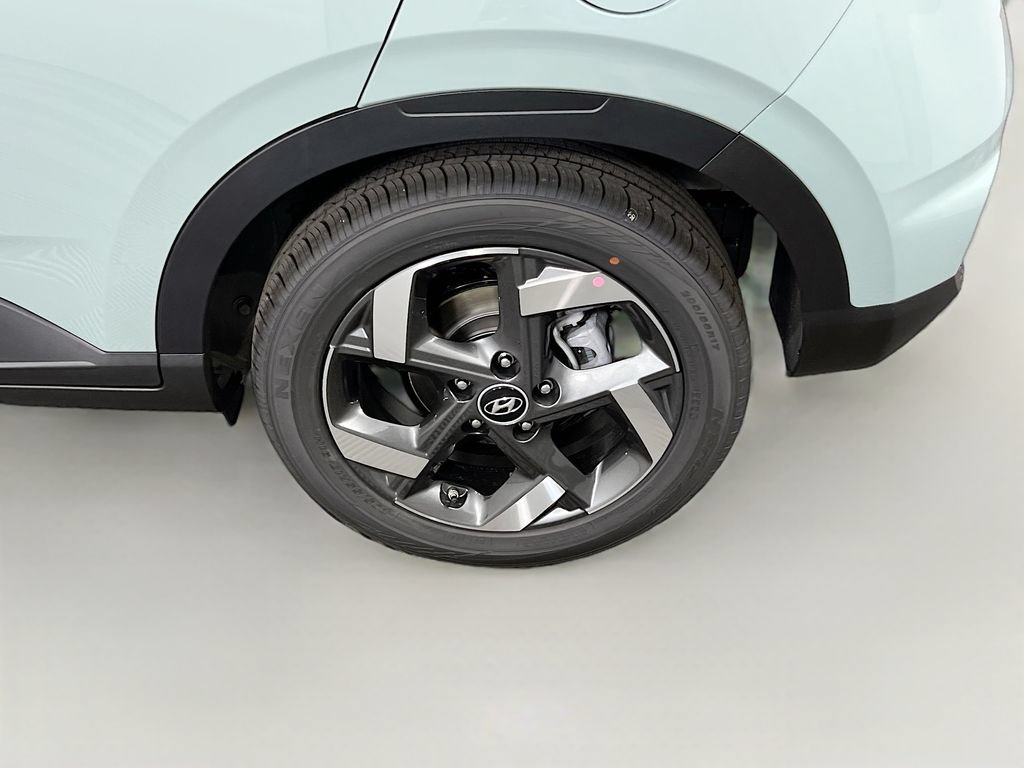 Certified 2026 Hyundai Venue SEL FWD image 26