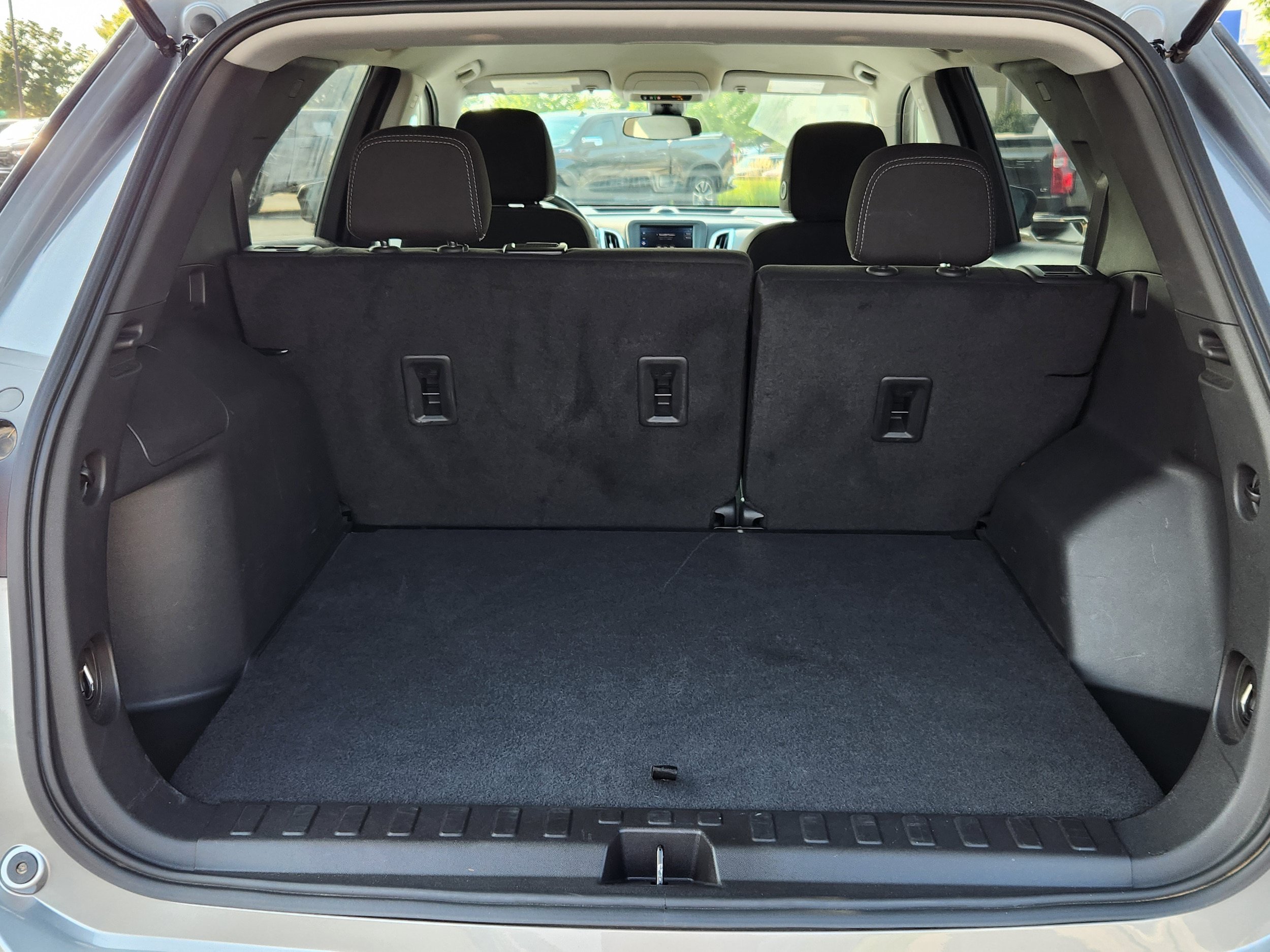 Used 2024 Chevrolet Equinox LS w/ LS Convenience Package AWD/4WD image 11