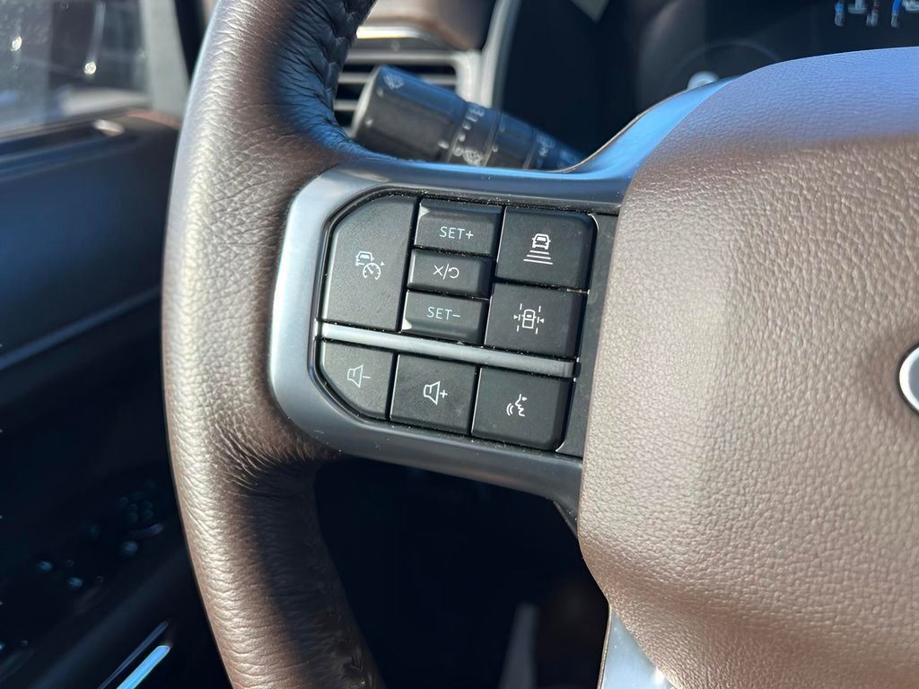 Used 2024 Ford Expedition King Ranch image 37