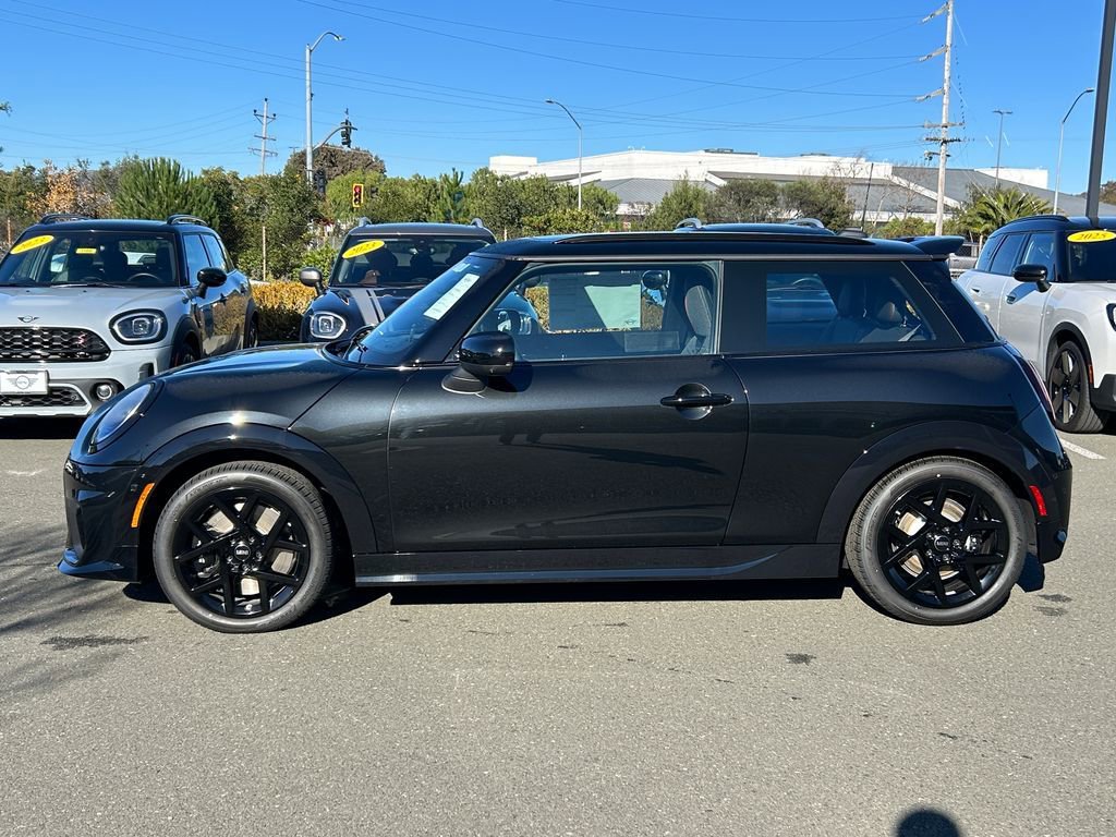 New 2026 MINI Cooper S image 2