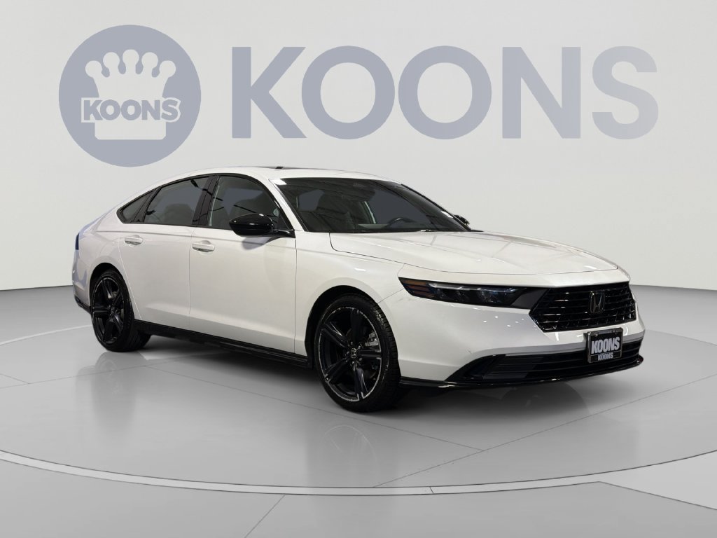Used 2025 Honda Accord Sport image 1
