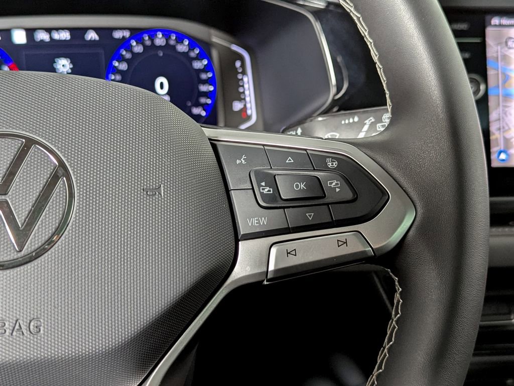 Used 2024 Volkswagen Taos SEL image 35