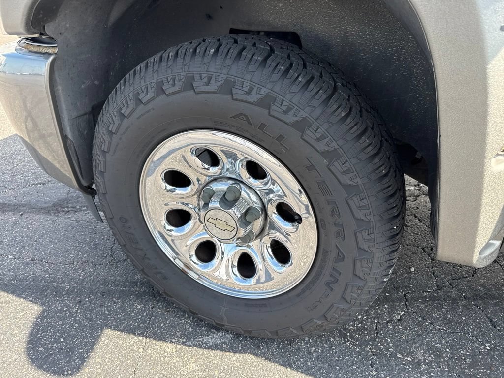 Used 2007 Chevrolet Silverado 1500 W/T w/ LS Package RWD image 6