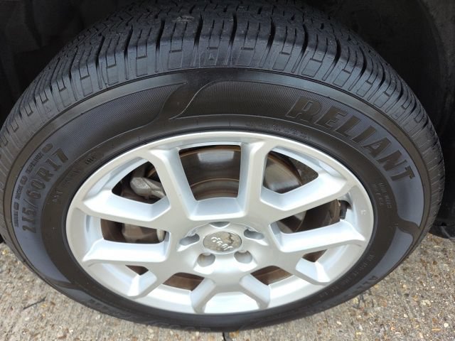 Used 2020 Jeep Renegade Latitude FWD image 13