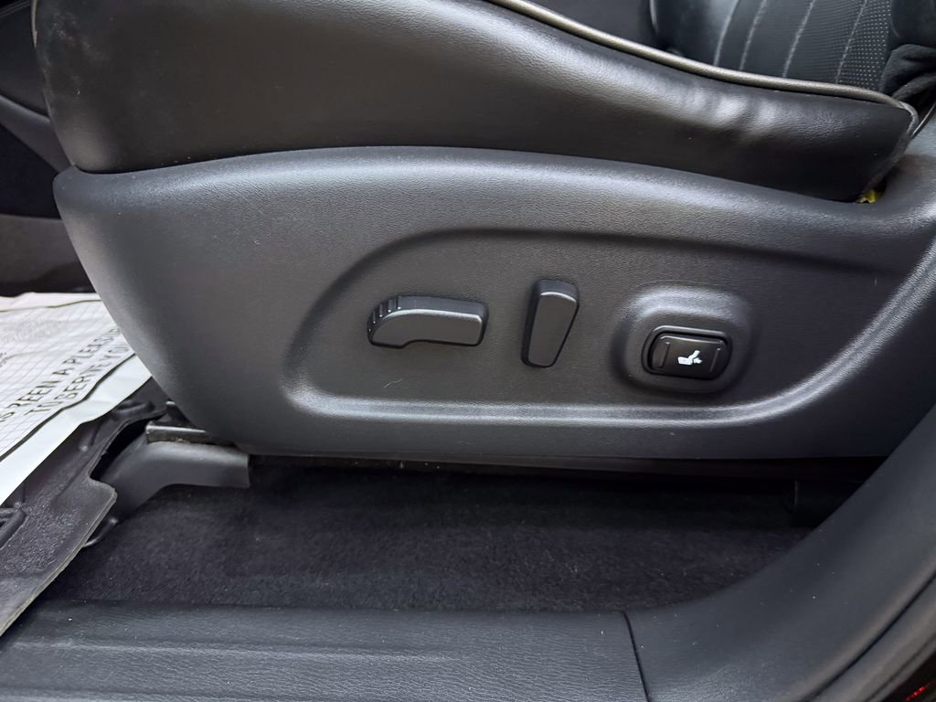 Used 2015 INFINITI QX60 AWD Hybrid w/ HEV Deluxe Touring Package image 17