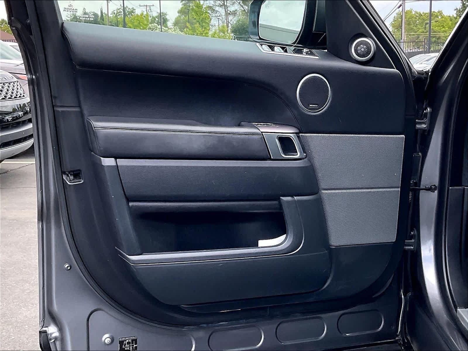 Used 2018 Land Rover Range Rover Sport HSE AWD/4WD image 26