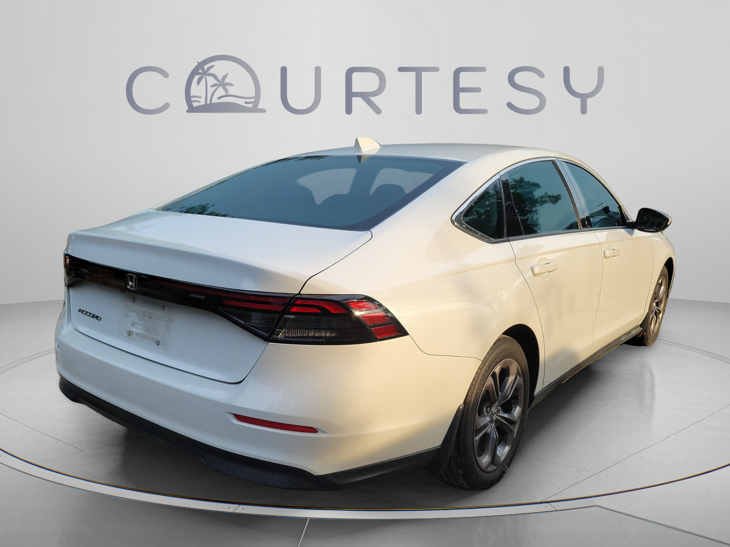 Used 2023 Honda Accord EX image 19