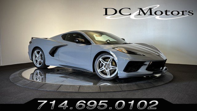 Used 2024 Chevrolet Corvette Stingray Premium Cpe w/ Z51 Performance Package RWD image 1