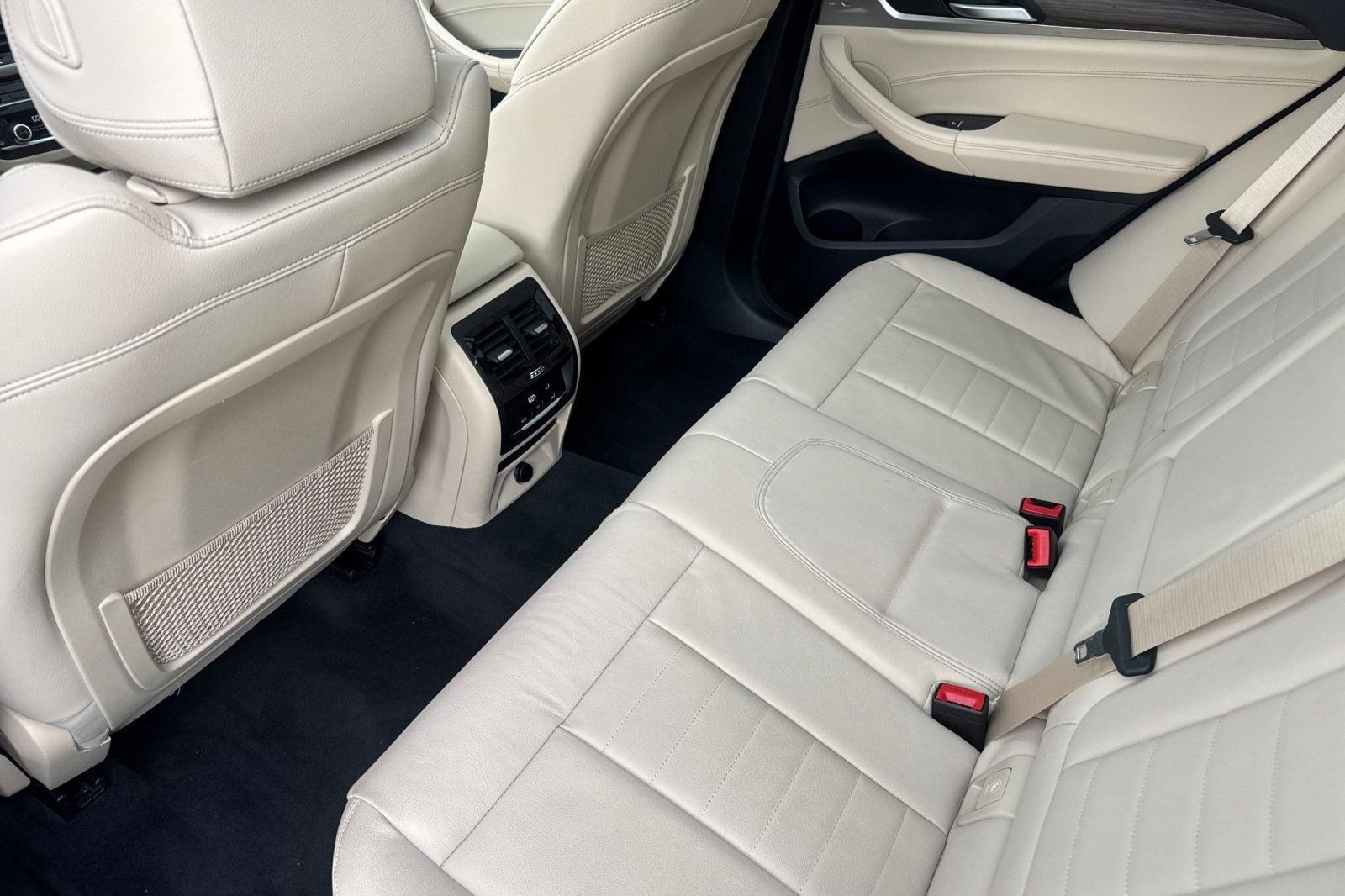 Used 2018 BMW X3 M40i image 26