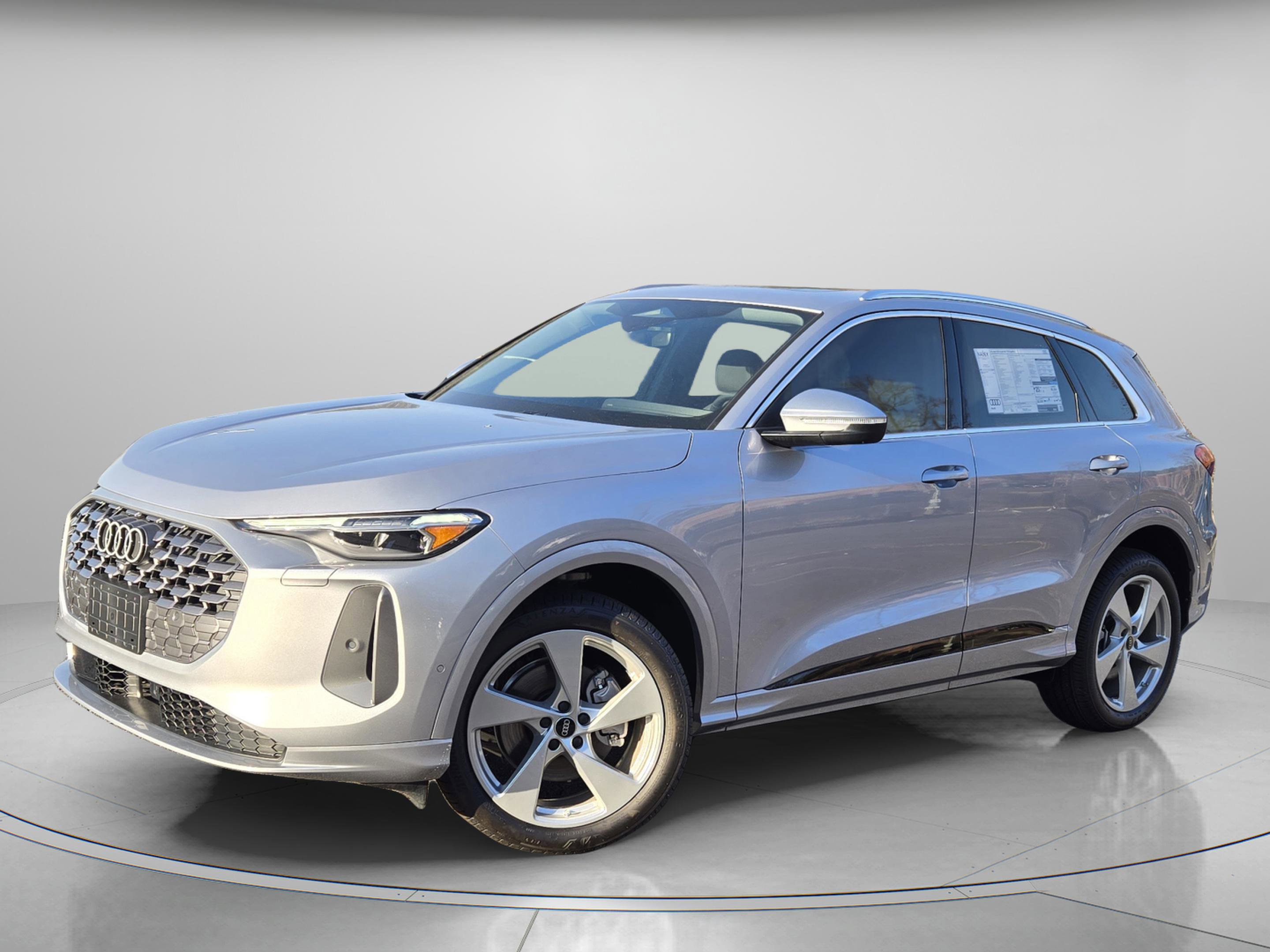 New 2025 Audi Q5 Premium Plus image 2