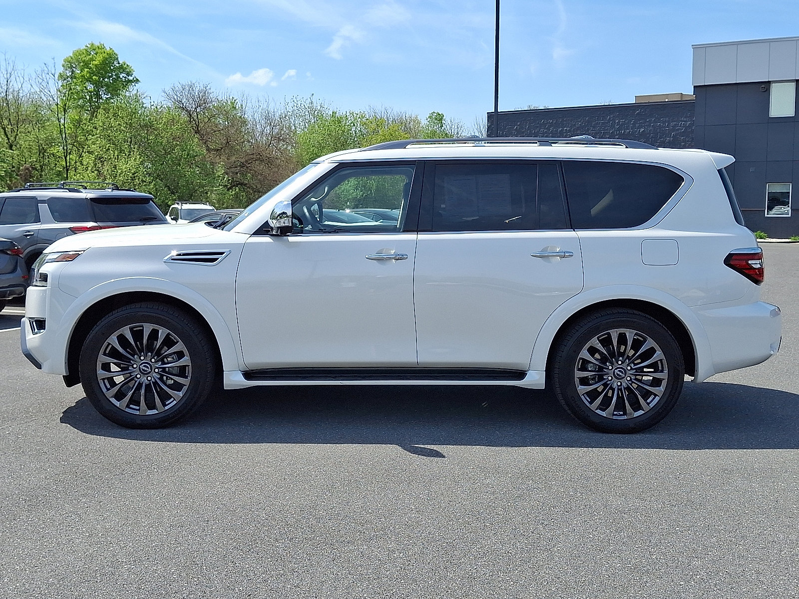 Certified 2024 Nissan Armada Platinum w/ Captain's Chairs Package image 5