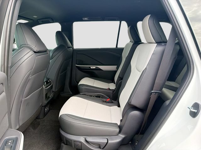 New 2026 Lexus TX 500h AWD image 23