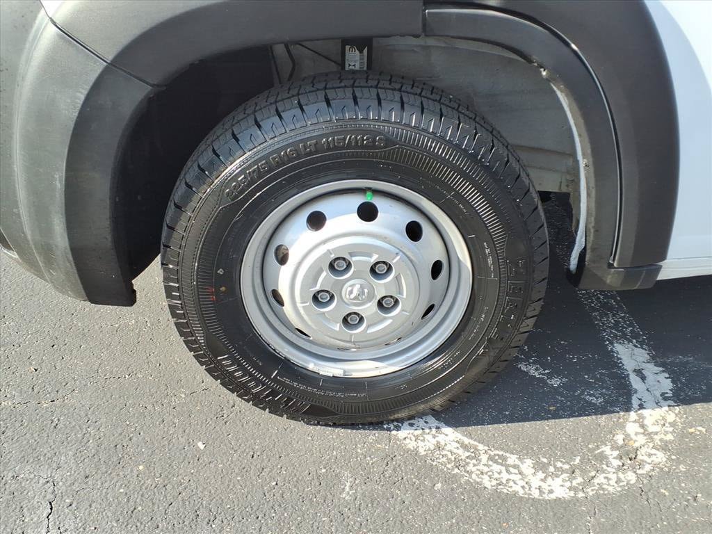 Used 2024 RAM ProMaster 2500 w/ Convenience Group FWD image 16