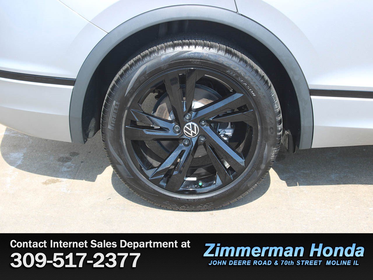 Used 2023 Volkswagen Tiguan SE R-Line FWD image 23
