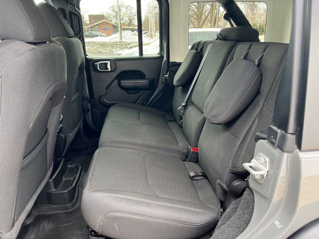 Used 2023 Jeep Wrangler Unlimited w/ Cold Weather Group image 5