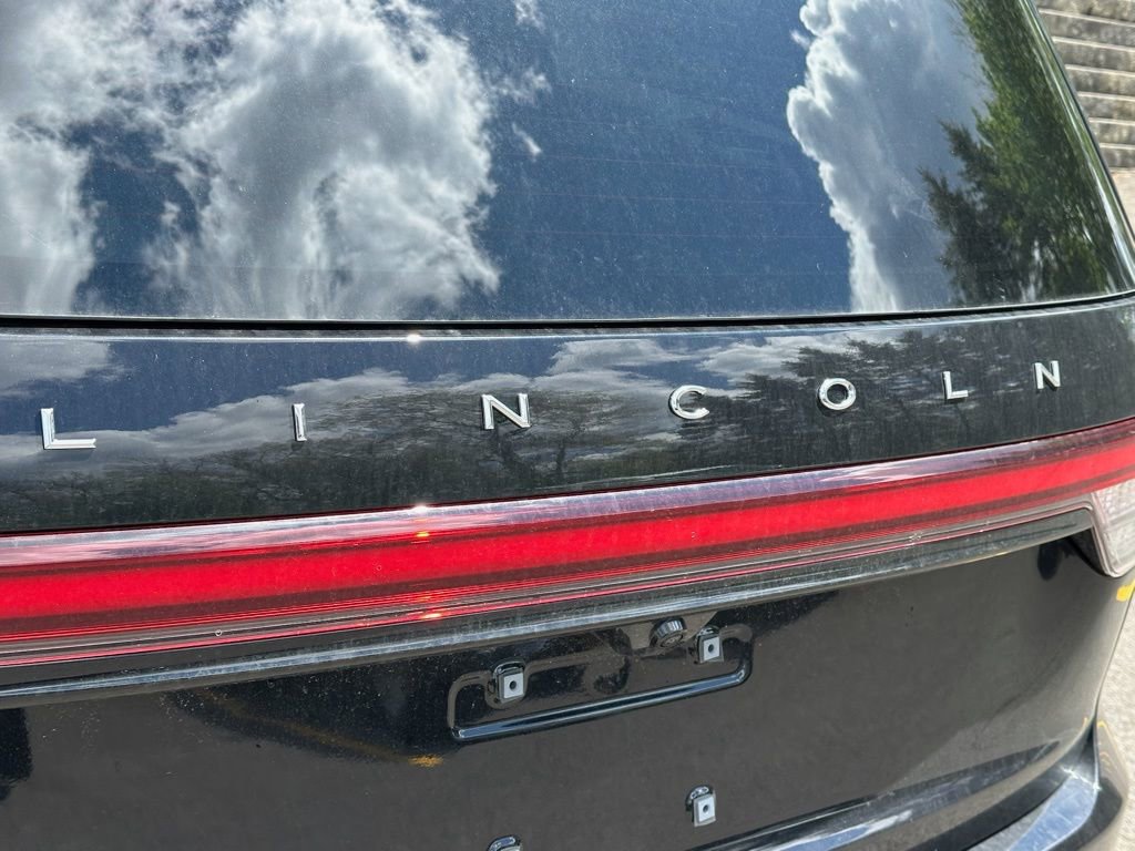 New 2026 Lincoln Aviator AWD image 25