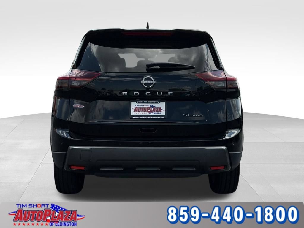 Used 2024 Nissan Rogue SL AWD/4WD image 11