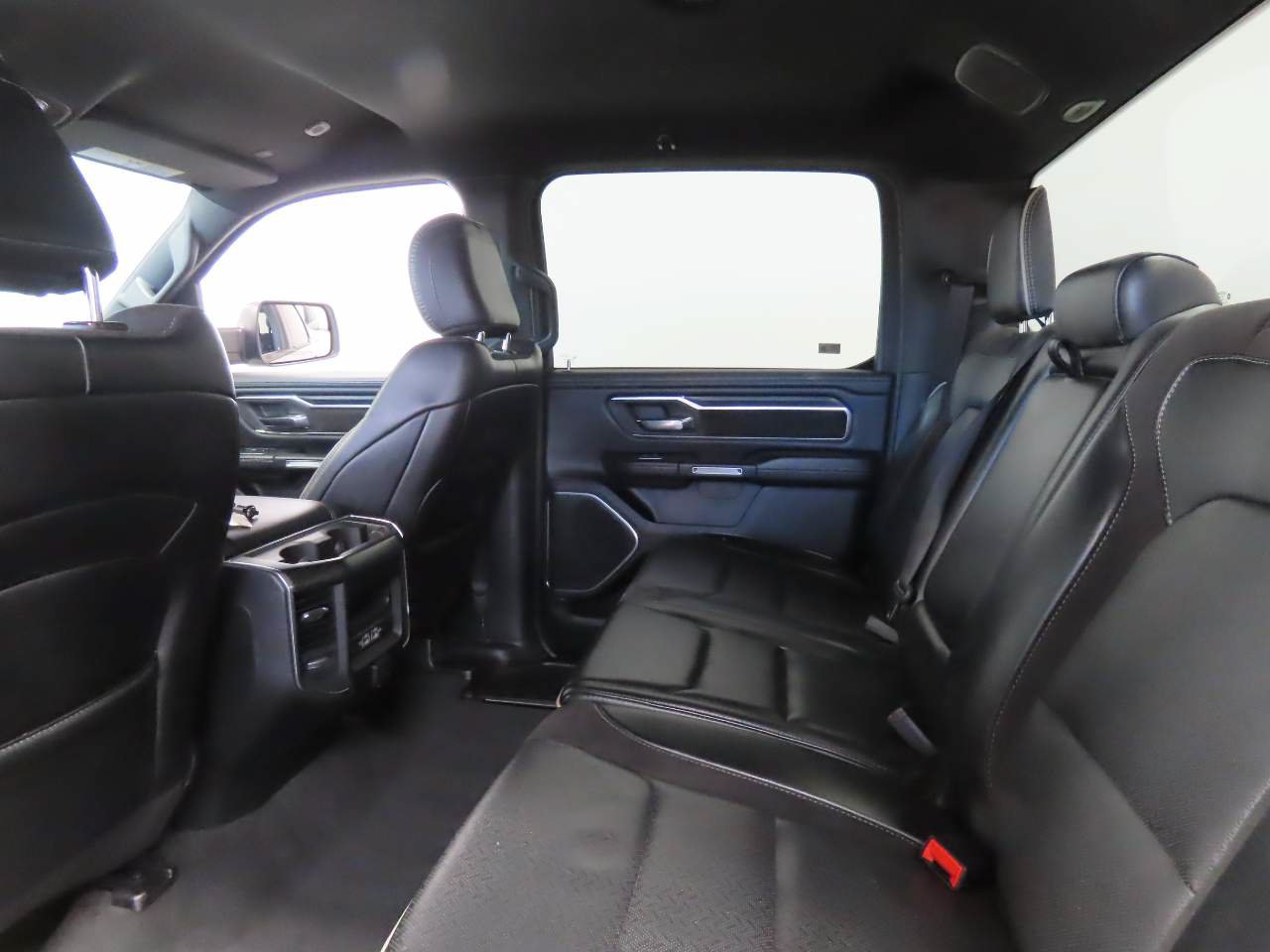 Used 2024 RAM 1500 Laramie RWD image 19
