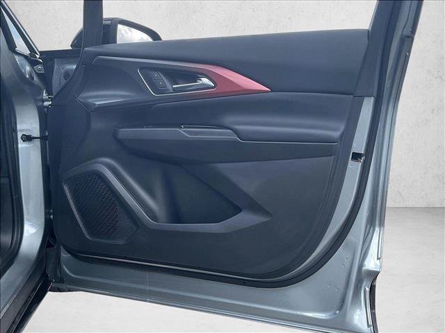 Used 2025 Chevrolet Equinox EV RS FWD image 19
