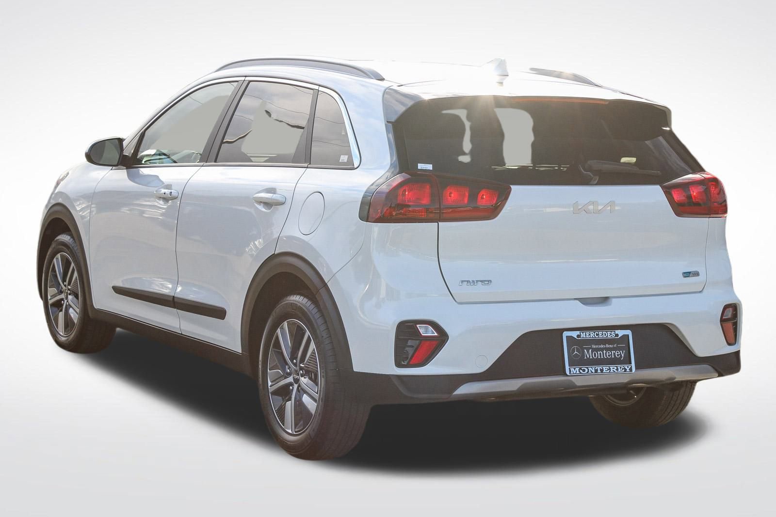 Used 2022 Kia Niro LXS w/ Digital Cluster Package image 6