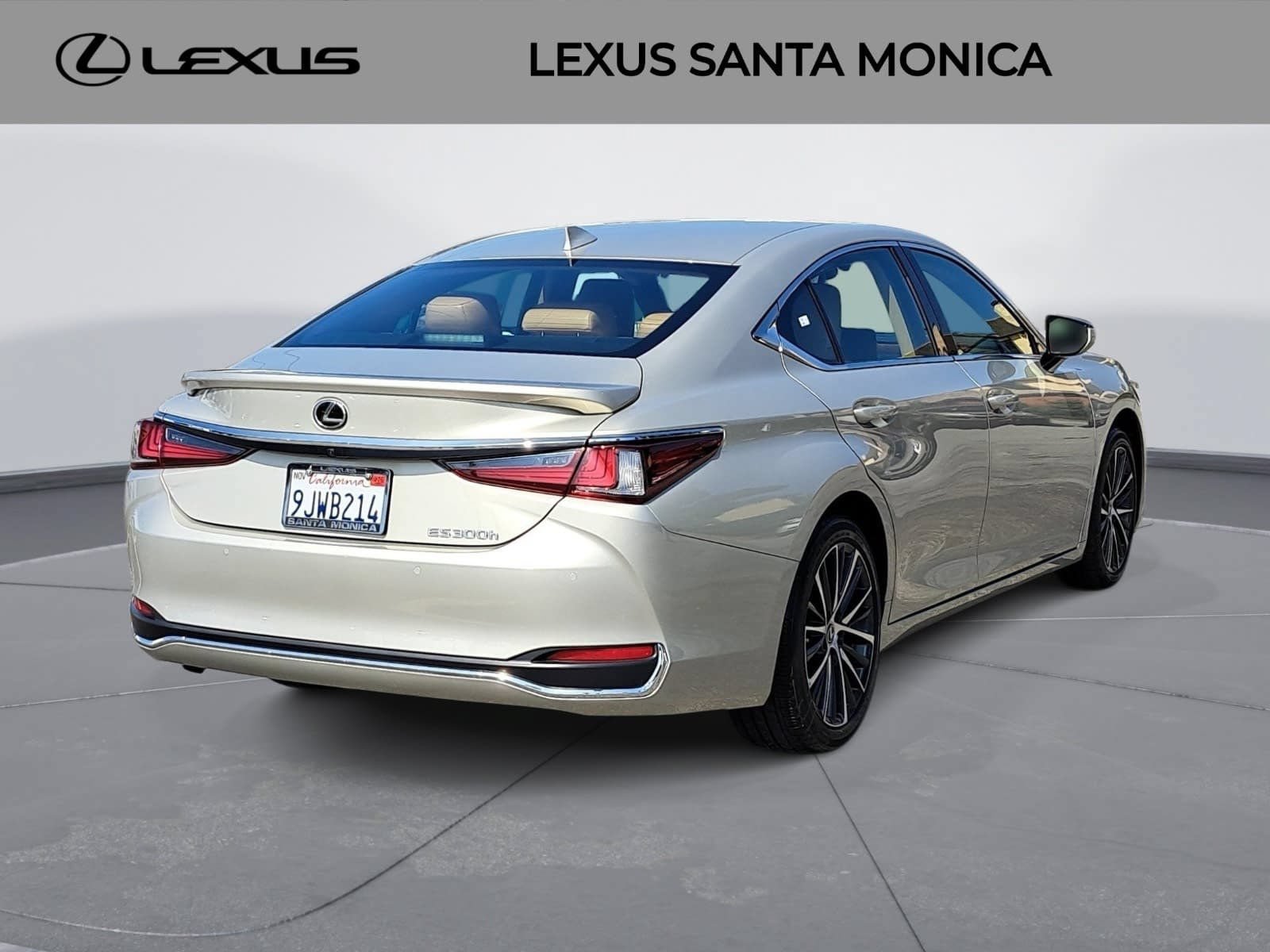 Used 2024 Lexus ES 300h w/ Premium Package FWD image 5