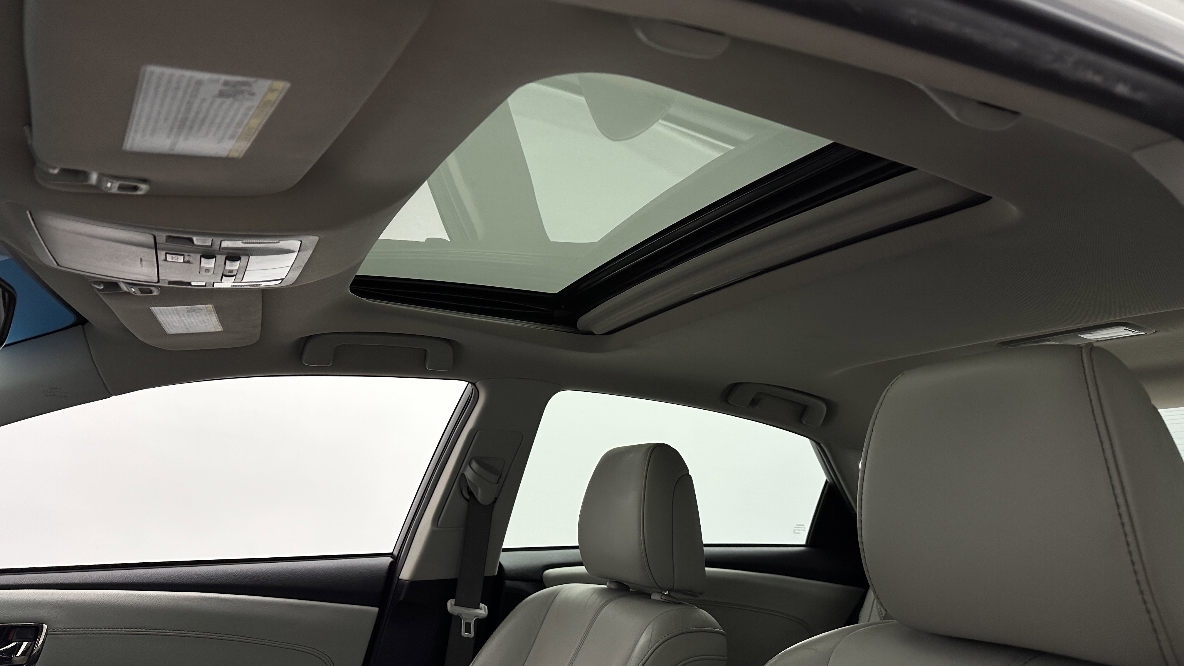 Used 2018 Toyota Avalon Limited w/ Protection Package FWD image 5