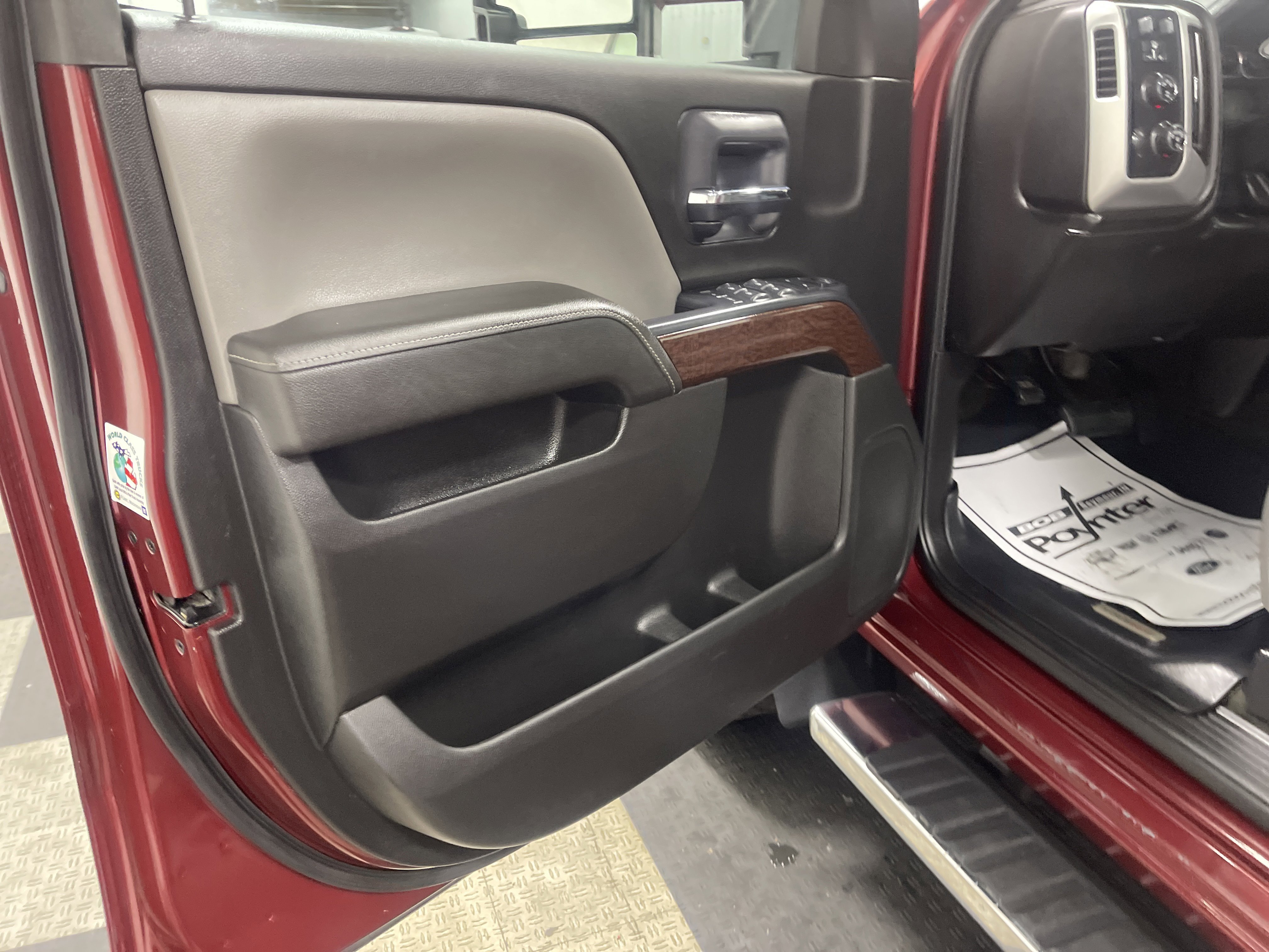 Used 2015 GMC Sierra 2500 SLE w/ SLE Preferred Package image 10