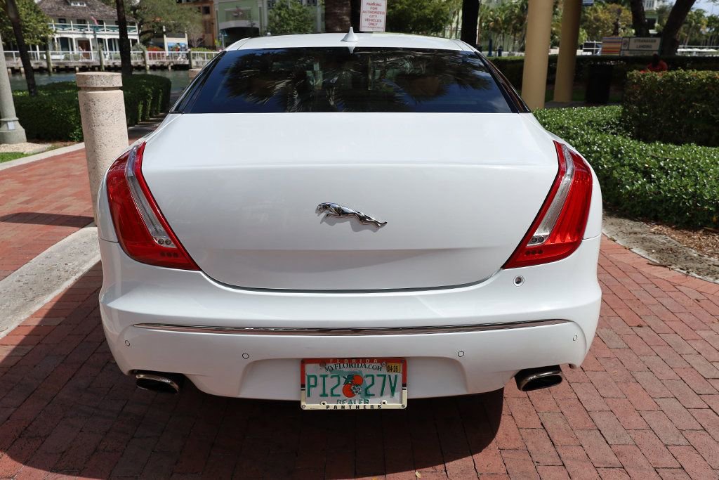 Used 2014 Jaguar XJ AWD image 21