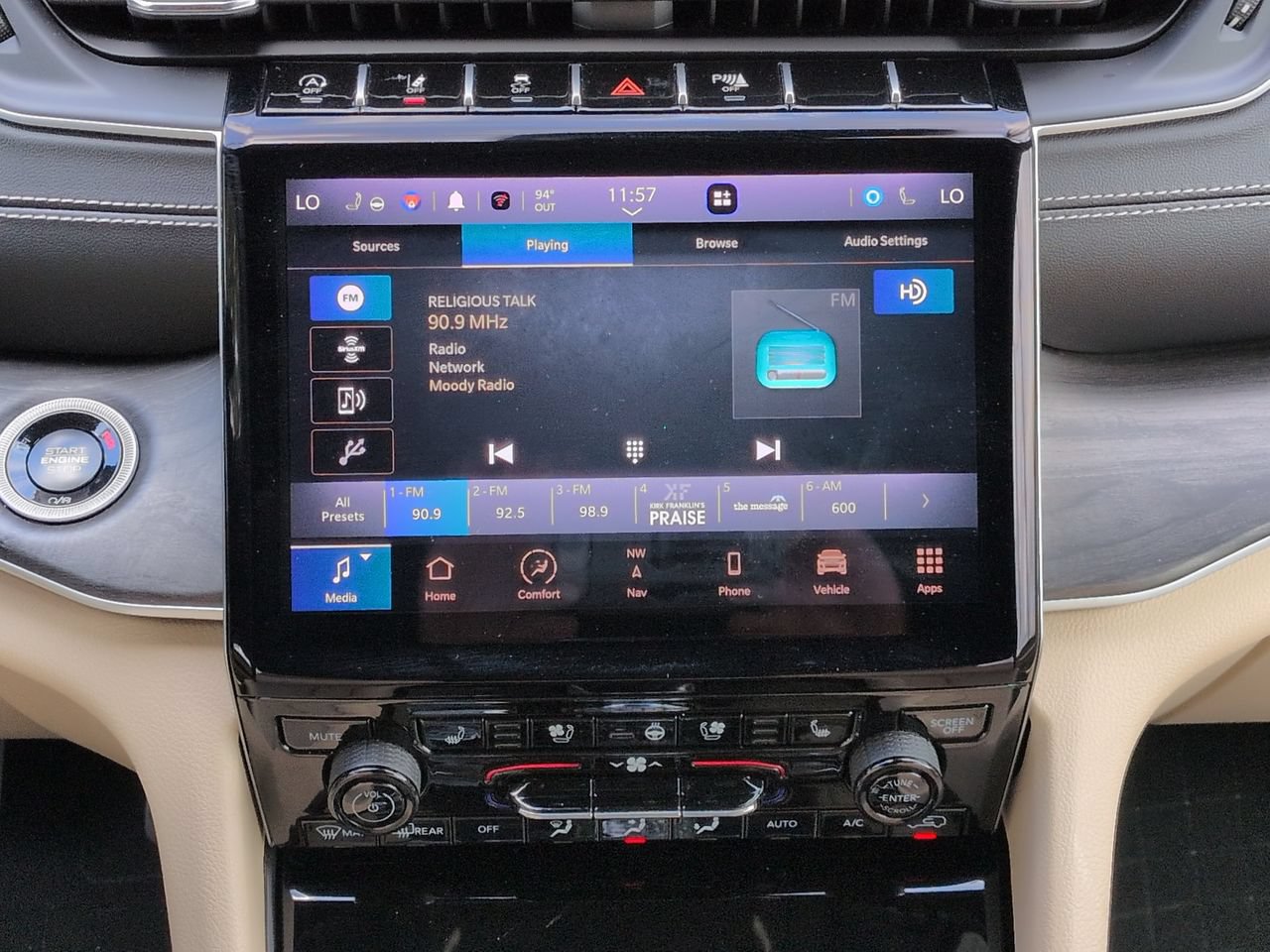 Used 2024 Jeep Grand Cherokee Limited w/ Luxury Tech Group II AWD/4WD image 18