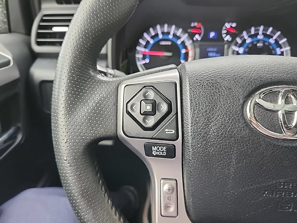 Used 2018 Toyota 4Runner SR5 AWD/4WD image 8
