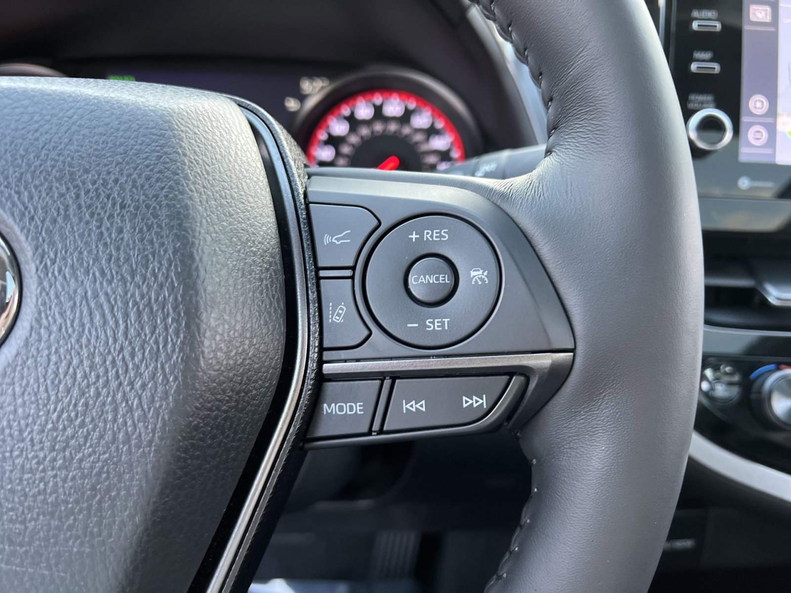 Used 2024 Toyota Camry XSE w/ Navigation Package image 32