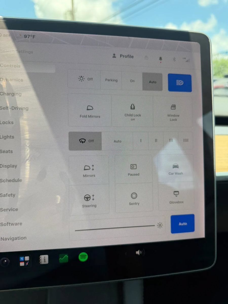 Used 2021 Tesla Model 3 Standard Range Plus RWD image 19