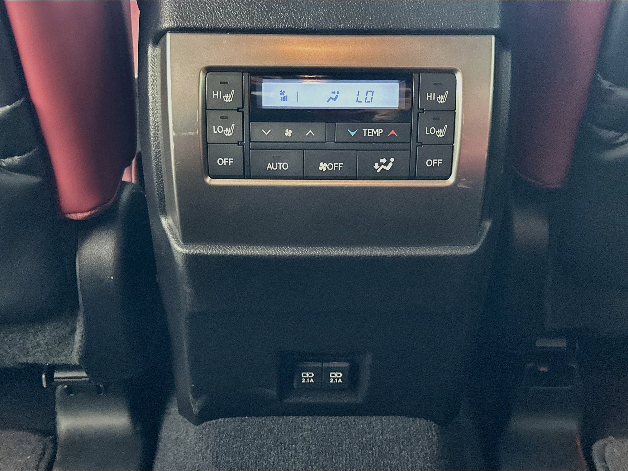 Used 2023 Lexus GX 460 Premium w/ Accessory Package AWD/4WD image 36