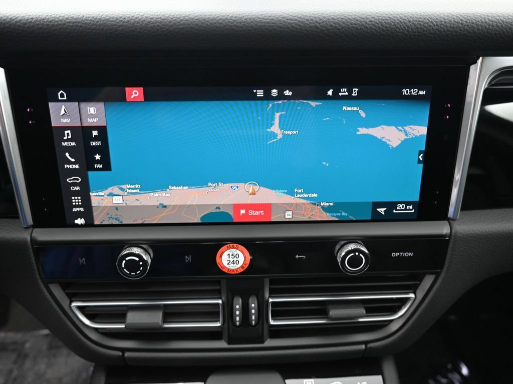 Certified 2025 Porsche Macan Turbo AWD/4WD image 22