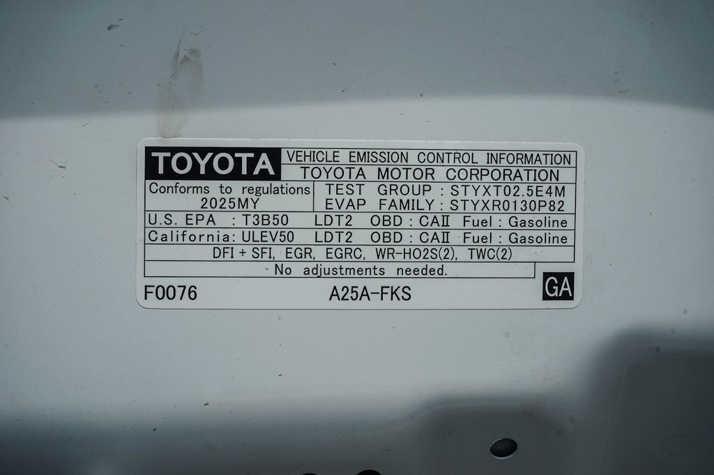 Used 2025 Toyota RAV4 XLE image 30