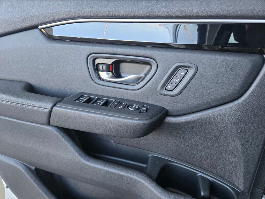 Certified 2023 Honda Pilot Touring image 22