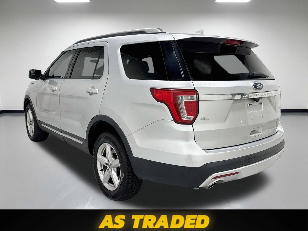 Used 2016 Ford Explorer XLT AWD/4WD image 9