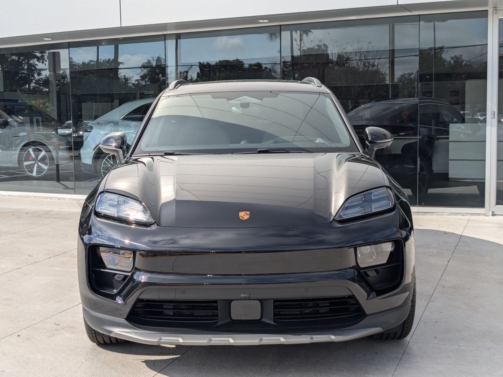 New 2025 Porsche Macan 4S Electric AWD/4WD image 6